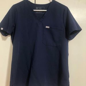 Figs scrub top
